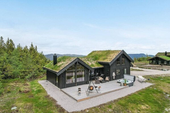 Cabin, 5 Bedrooms, Balcony, Mountain View | Terrace/patio