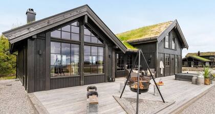Cabin With Jacuzzi on Lifjell