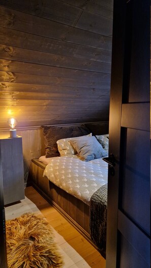 Cabin, 5 Bedrooms, Balcony, Mountain View | 6 bedrooms