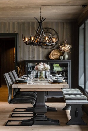 Cabin, 5 Bedrooms, Balcony, Mountain View | Dining room - Cabin With Jacuzzi on Lifjell (Midt-Telemark)