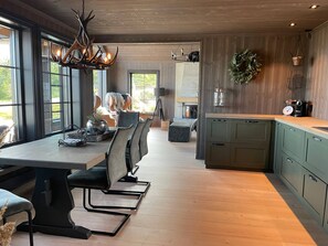 Cabin, 5 Bedrooms, Balcony, Mountain View | Dining - Cabin With Jacuzzi on Lifjell (Midt-Telemark)