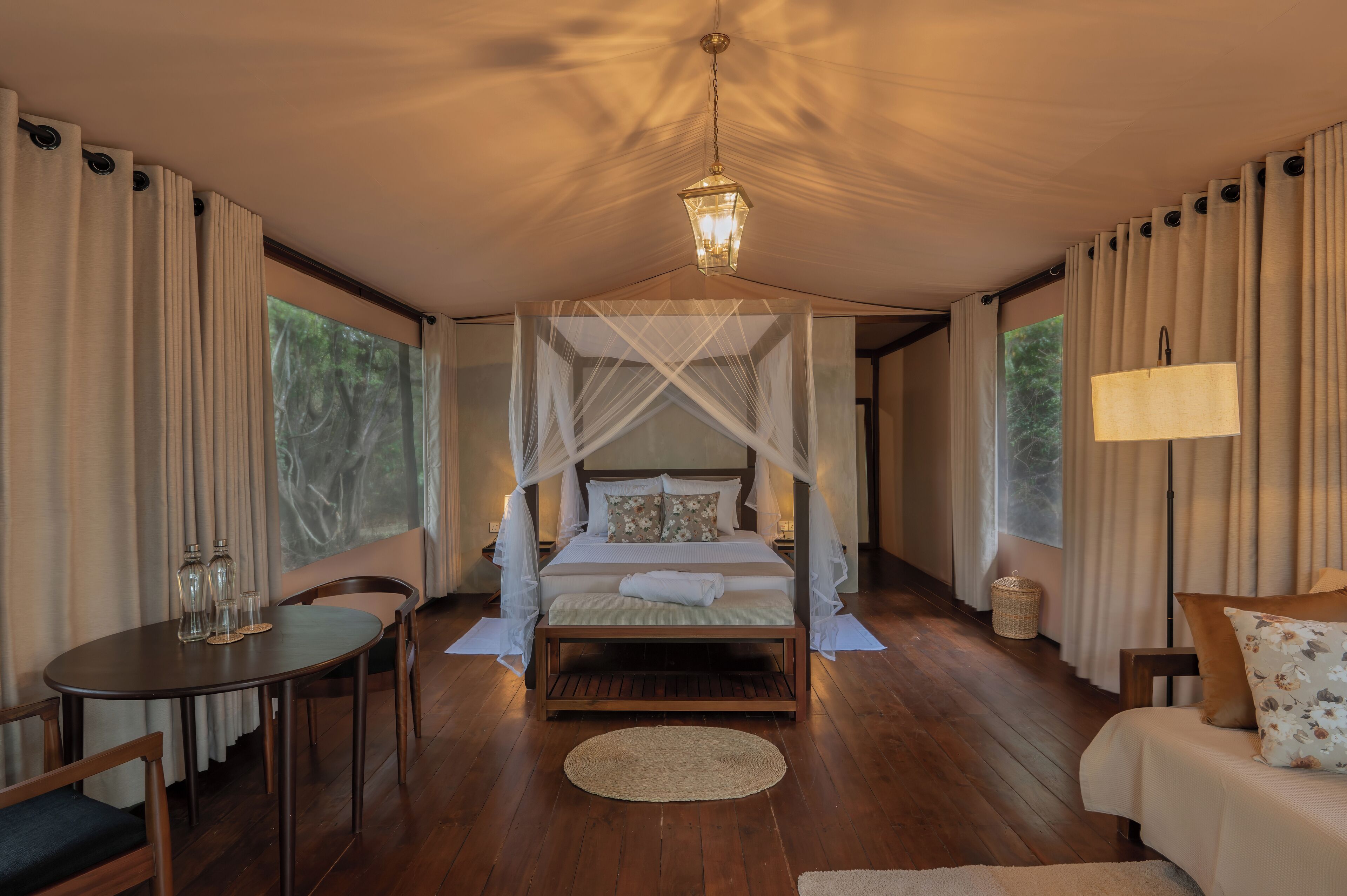 Deluxe Double Room | Individually decorated, individually furnished, desk, laptop workspace