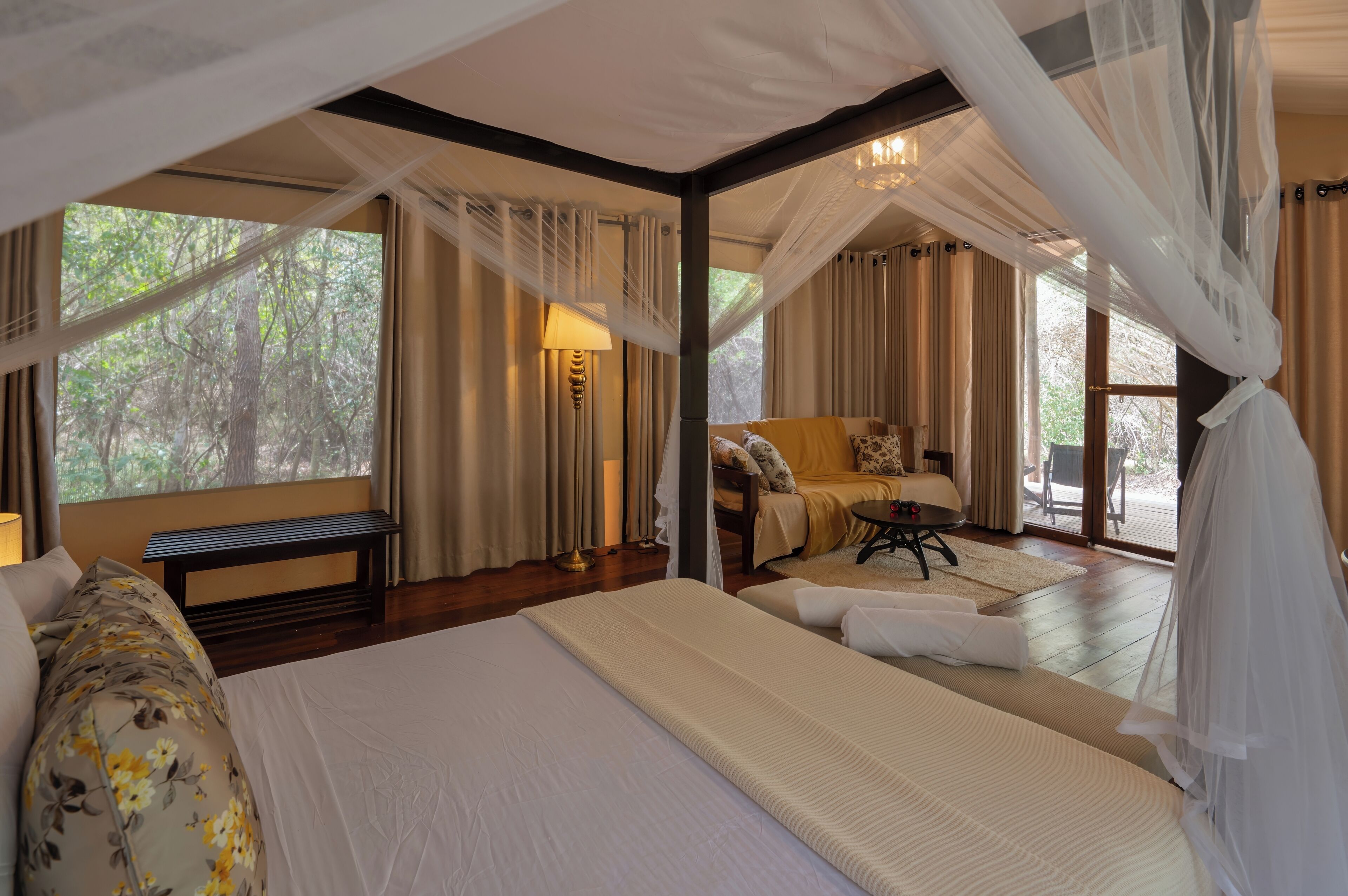 Deluxe Double Room | Individually decorated, individually furnished, desk, laptop workspace