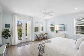 3 bedrooms, desk, iron/ironing board, travel cot - Steps to Beach, Heated Pool, Elevator, Game Room (St. Augustine Beach)