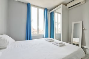 1 chambre, fer et planche à repasser, Wi-Fi gratuit, draps fournis