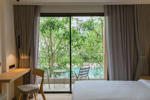 In-room safe, laptop workspace, free WiFi, bed sheets