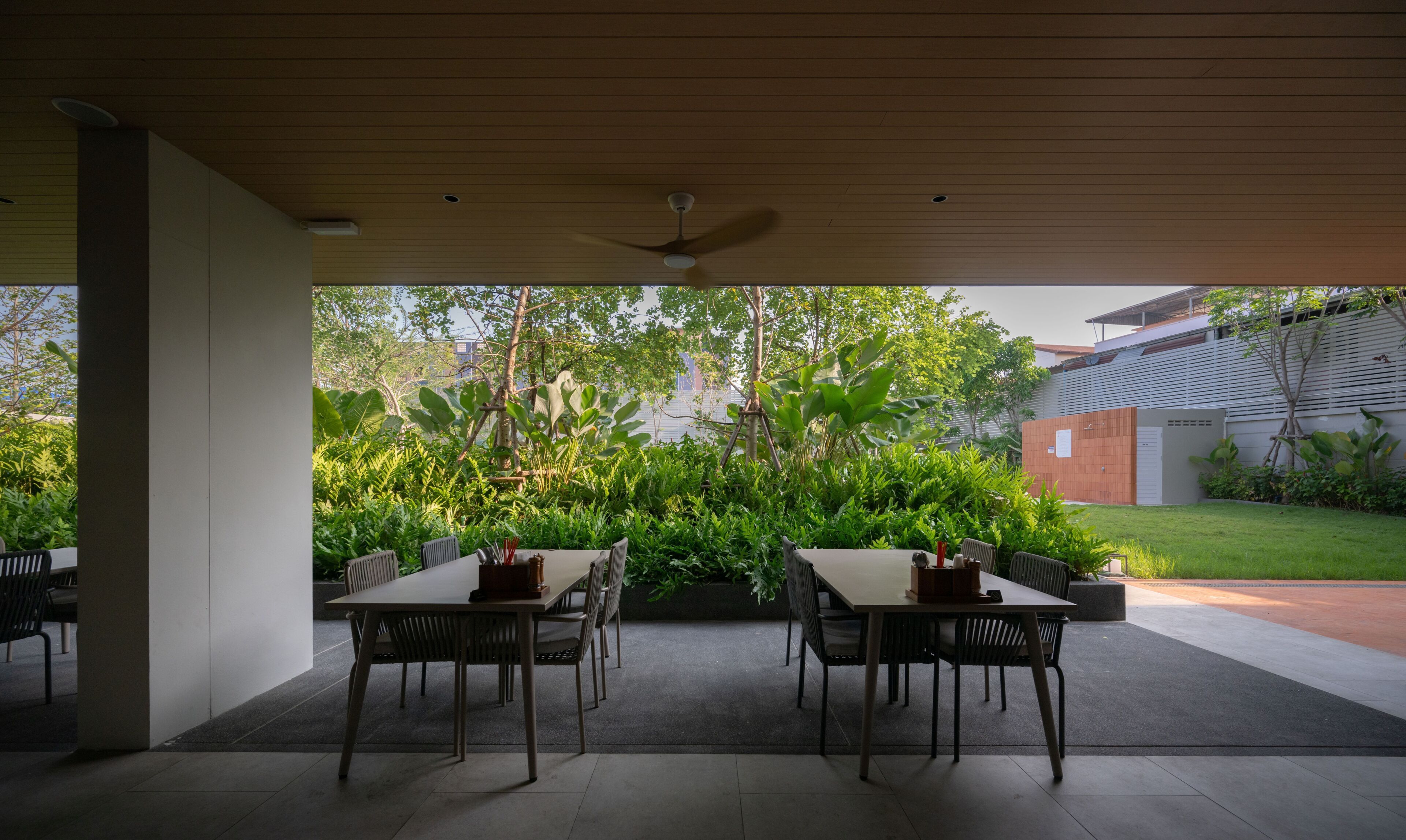 Khu ẩm thực ngoài trời