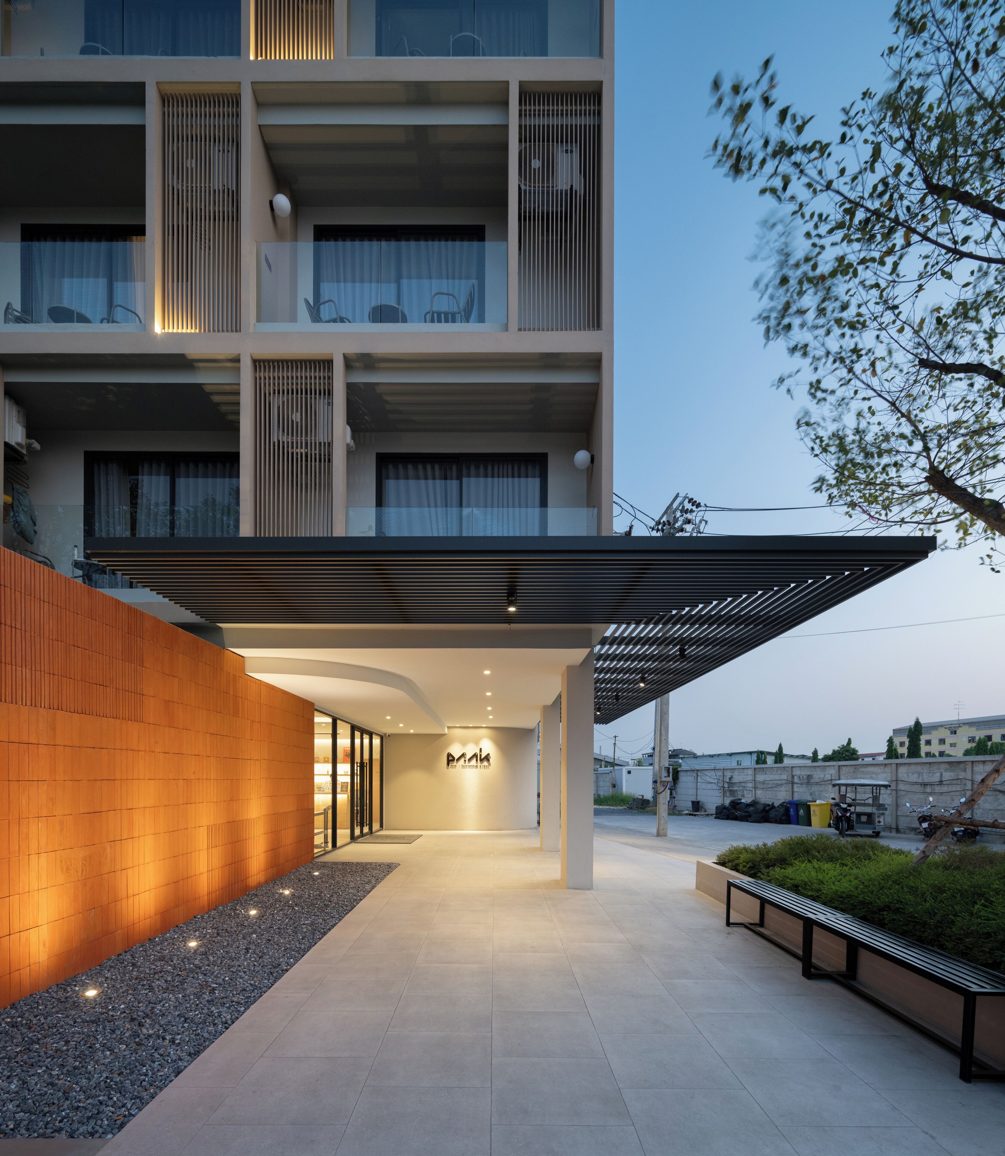Pintu masuk properti
