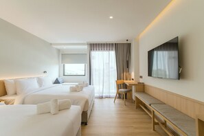 Superior Triple Room | In-room safe, laptop workspace, free cribs/infant beds, free WiFi - PAAK Hotel Suvarnabhumi (Bangkok)