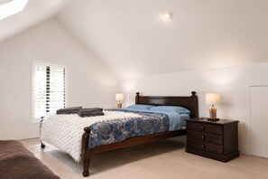 4 Schlafzimmer, Bügeleisen/Bügelbrett, kostenloses WLAN, Bettwäsche