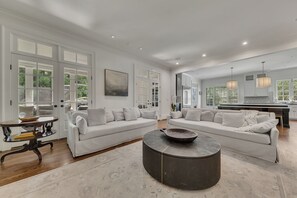 Smart TV, fireplace, offices