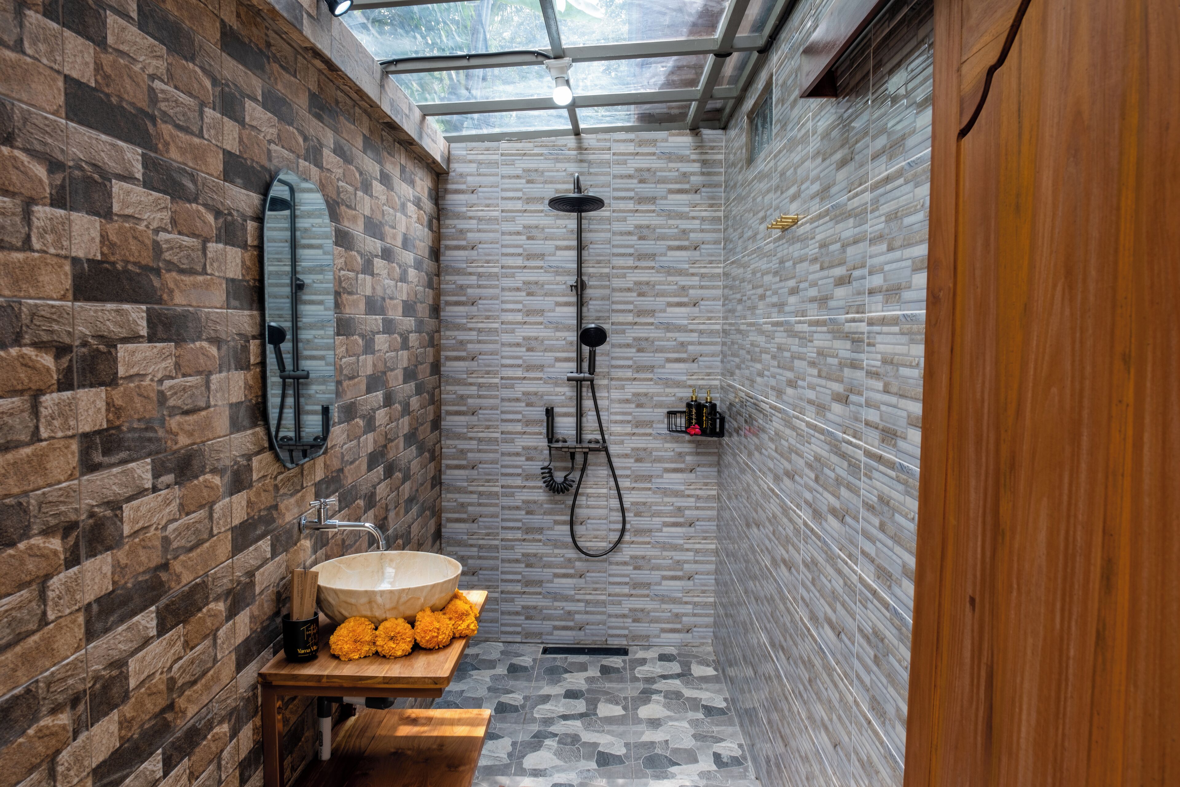 Signature Villa | Bathroom | Shower, free toiletries, towels, soap