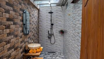 Signature Villa | Bathroom | Shower, free toiletries, towels, soap