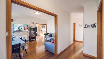 Smart TV, offices