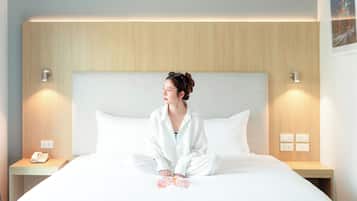In-room safe, blackout curtains, free WiFi, bed sheets