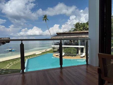 Luxury Double Room, Beach View | Balcony view