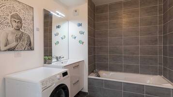 LĂ€genhet | Badrum