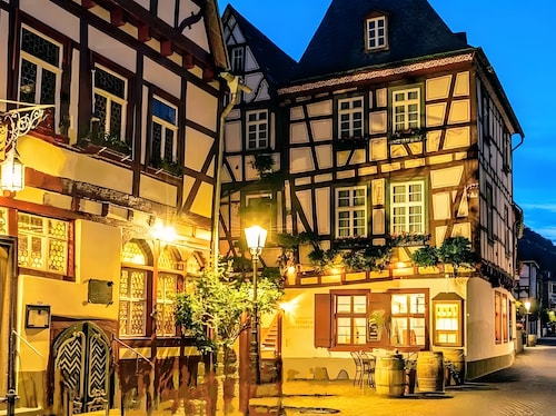 Bike & Hike in Bacharach Old Town – Ground Floor – Terrace – Ideal for 2