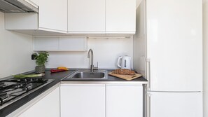 公寓 (2 Bedrooms) | 私人廚房 | 微波爐、焗爐、電熱水壺、高腳椅