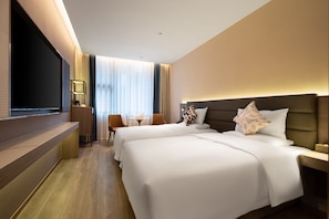 Luxury Twin Room | Blackout curtains, iron/ironing board, free WiFi
