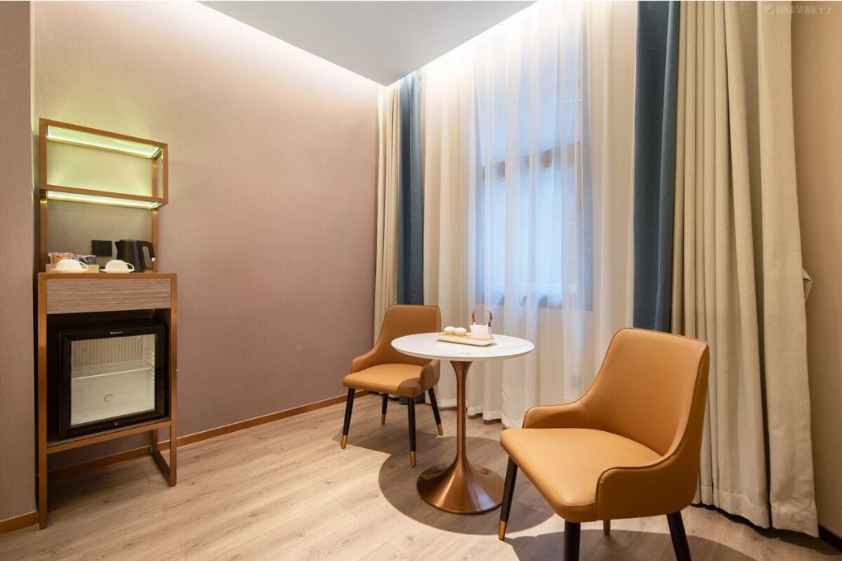 Chambre Simple Luxe | Restauration dans la chambre