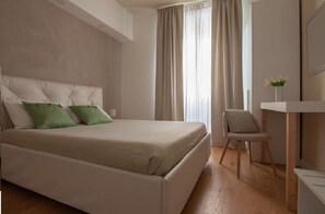 2 bedrooms, iron/ironing board, Internet, bed sheets - URBANFLAT REPUBLIC SQUARE - Entire apartment with 2 bedrooms and 2 bathrooms (Roma)