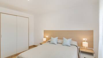 3 dormitorios, tabla de planchar con plancha, wifi y ropa de cama