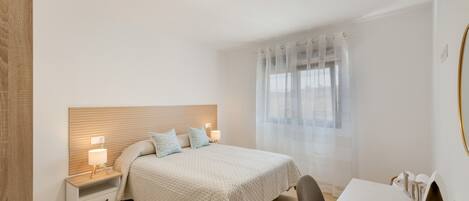 3 chambres, fer et planche Ă repasser, Wi-Fi, draps fournis
