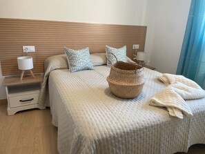 Iron/ironing board, WiFi, bed sheets