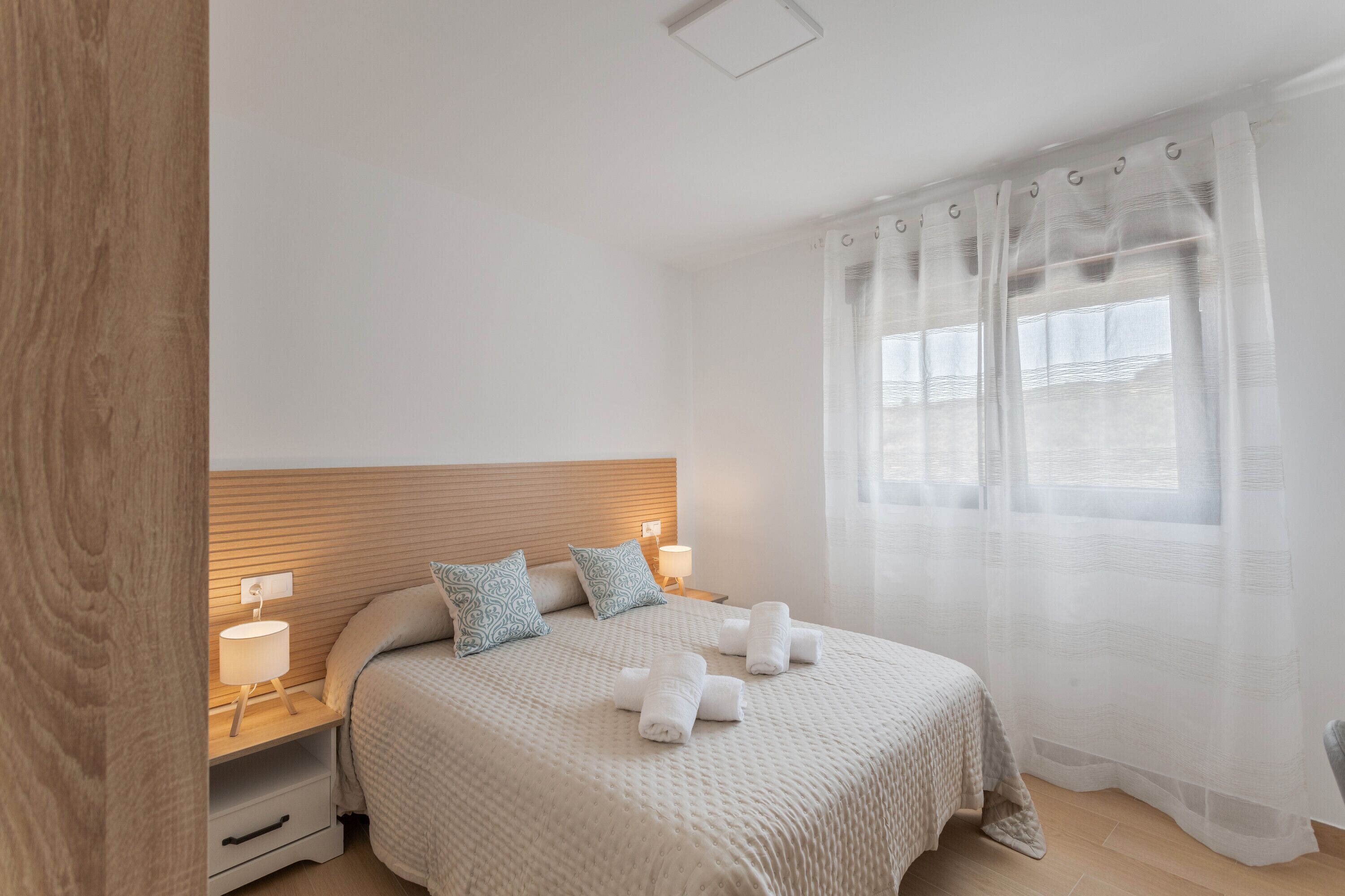 2 chambres, fer et planche à repasser, Wi-Fi, draps fournis