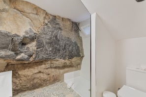 Dusche, Haartrockner, Handtücher