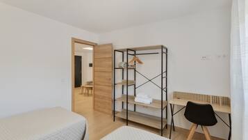 2 slaapkamers, een strijkplank/strijkijzer, wifi, beddengoed