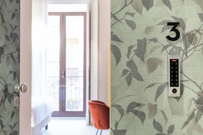 Classic-Doppelzimmer, Stadtblick | Zimmersafe, Verdunkelungsvorhänge, schallisolierte Zimmer