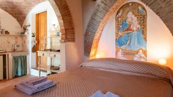 1 habitación, wifi y ropa de cama