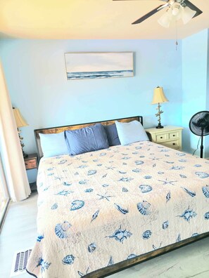 2 chambres, fer et planche à repasser, Wi-Fi, draps fournis