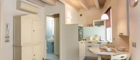 Horno y placa de cocina