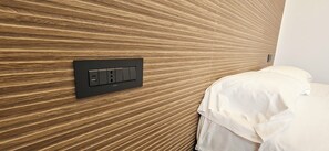 Habitación doble Deluxe | Ropa de cama hipoalergénica, camas con pillow-top y escritorio