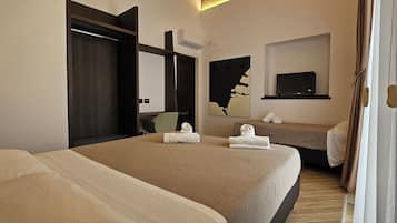 Hypo-allergenic bedding, pillowtop beds, desk, laptop workspace