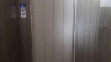 Elevator