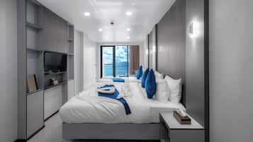 In-room safe, desk, laptop workspace, blackout curtains