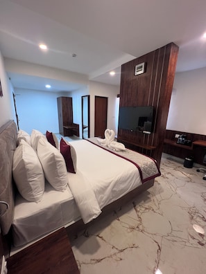 In-room safe, iron/ironing board, free WiFi