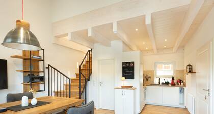 Apartment 'Verschnuufeckli' with Balcony and Wi-Fi