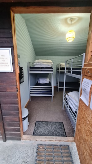 Free WiFi, bed sheets