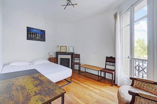 Apartment | 1 Schlafzimmer, laptopgeeigneter Arbeitsplatz, Bügeleisen/Bügelbrett