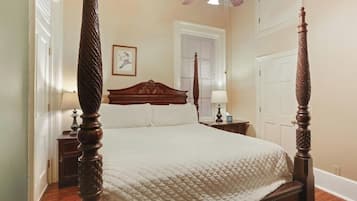 2 slaapkamers, een strijkplank/strijkijzer, gratis wifi, beddengoed