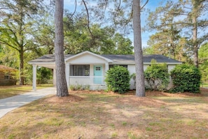 Exterior - Remleys Row- mins to Shem Creek and dtwn chs (Mount Pleasant)