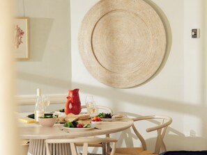 Cottage | Dining