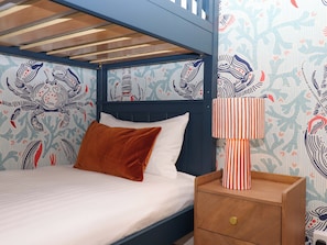 3 quartos, individualmente decorados, individualmente mobiliados