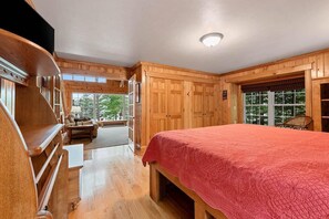 3 camere, una scrivania, Wi-Fi gratuito, lenzuola