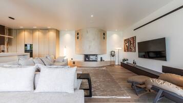 4 bedrooms
